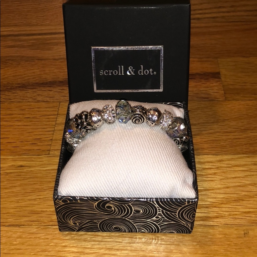 Scroll & Dot Bracelet